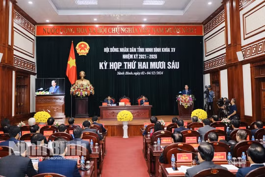 Khai mạc kỳ họp thứ 26, HĐND tỉnh Ninh Bình khóa XV