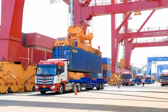 Bộ Tài chính đề xuất 'đánh' thuế VAT đối với hàng hóa giá trị nhỏ