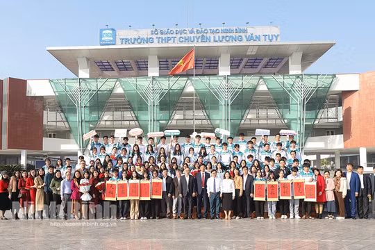 Ninh Bình có lượng học sinh đạt giải kỳ thi học sinh giỏi quốc gia năm học 2023-2024 cao nhất từ trước đến nay
