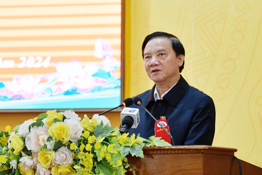 Phó Chủ tịch Quốc hội Nguyễn Khắc Định tiếp xúc cử tri tại tỉnh Thái Bình