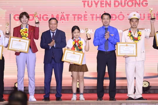 Hà Nội tuyên dương 10 gương mặt trẻ Thủ đô tiêu biểu