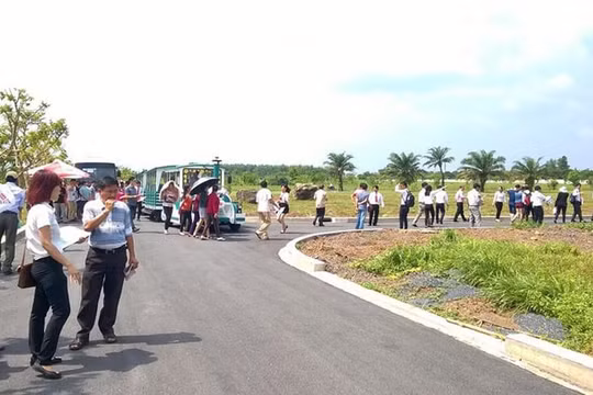 Thị trường đất nền 'ấm' hơn trong những tháng đầu năm