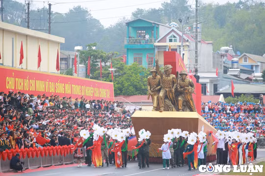 Lễ Kỷ niệm 70 năm Chiến thắng Điện Biên Phủ: Viết tiếp bản hùng ca thời đại Hồ Chí Minh