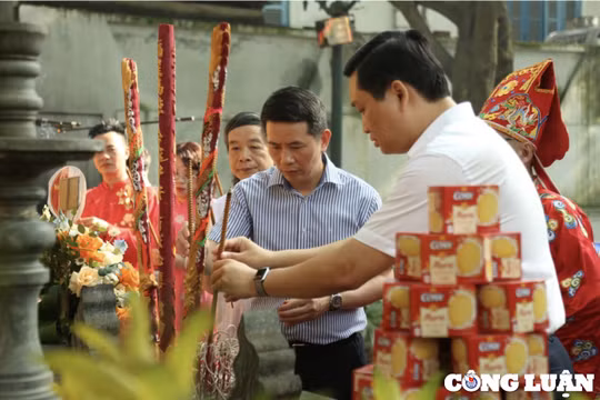 Dâng hương kỷ niệm 596 năm Ngày vua Lê Thái Tổ đăng quang