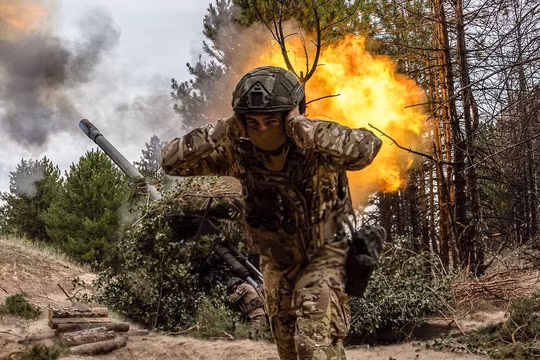 Ukraine tuyên bố tiếp tục tiến quân ở Kursk, Nga phản công dữ dội