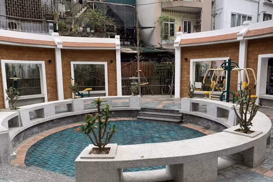 Ấn tượng với khu vui chơi cải tạo từ 'giếng làng' giữa Thủ đô Hà Nội
