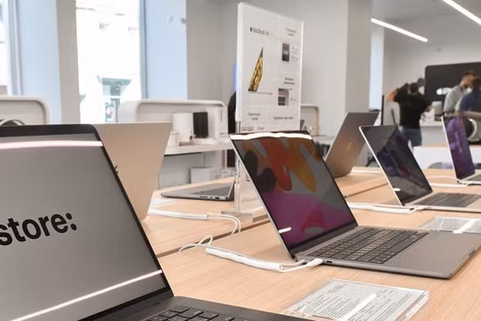 MacBook Apple vẫn đang "làm mưa làm gió" tại Nga