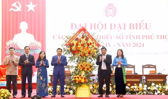 Nâng cao đời sống vật chất, tinh thần của đồng bào các dân tộc thiểu số