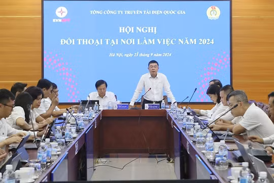EVNNPT: Người lao động chung sức vượt khó