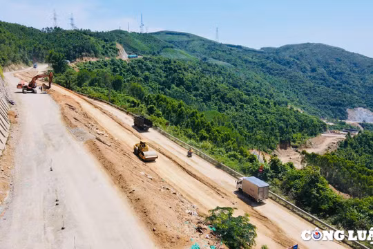 Bàn giao toàn bộ mặt bằng để thi công hoàn thành dự án nâng cấp Quốc lộ 19