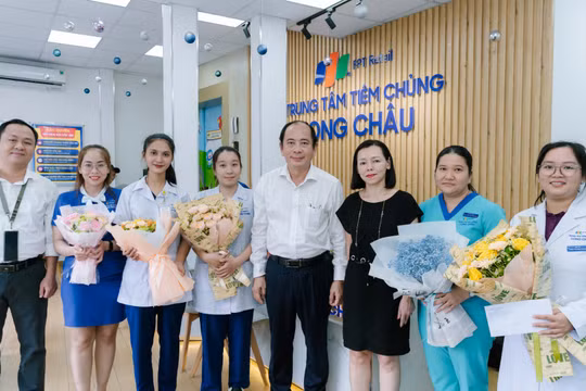 Tuyên dương nữ bác sĩ cấp cứu thành công cho một phụ nữ bị sốc phản vệ ngay tại nhà thuốc