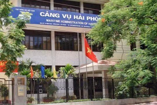 Cán bộ Cảng vụ Hàng hải Hải Phòng bị khởi tố vì nhận hối lộ