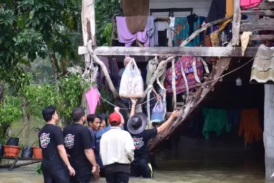 Lũ lụt nghiêm trọng ở Thái Lan và Malaysia, nhiều người thiệt mạng