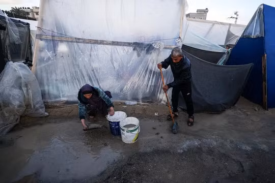 Người dân Gaza đối mặt với những mối đe dọa mới khi mùa đông đến gần