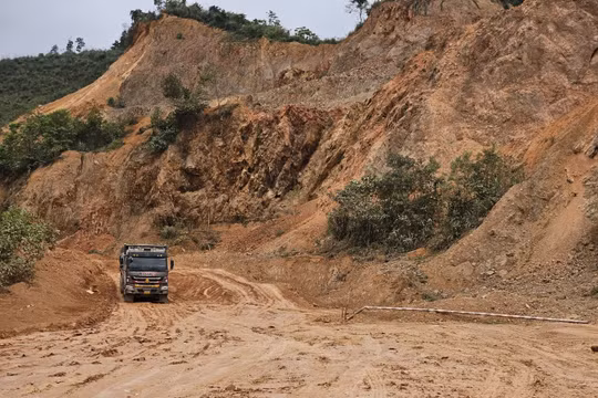 Một doanh nghiệp khai thác khoáng sản ở Thanh Hoá bị phạt hành chính 130 triệu đồng