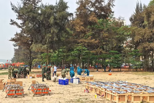 120 giàn pháo hoa phục vụ Lễ hội du lịch biển Sầm Sơn năm 2024