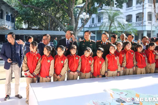 Triển lãm 'Những trận đánh nổi tiếng, những vị tướng tài danh': Nơi kết nối lịch sử và hiện tại, khơi dậy niềm tự hào dân tộc