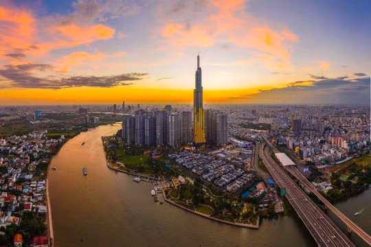Giá nhà ở tại TP HCM trong năm 2025 có thể tăng thêm 15% - 20%
