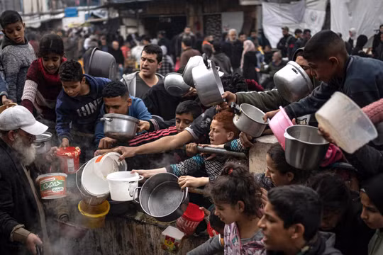 Gaza: Khủng hoảng lương thực, người dân bán tài sản mua bột mì