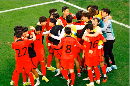 Thắng Saudi Arabia siêu kịch tính, Hàn Quốc vào tứ kết Asian Cup 2023