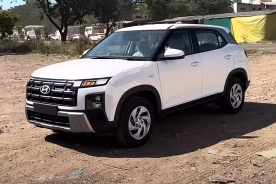Hyundai Creta 2024 bản tiêu chuẩn tại thị trường Ấn Độ lược bỏ các trang bị tiện nghi