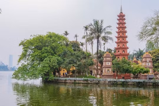 Ghé thăm chùa Trấn Quốc- Ngôi cổ tự linh thiêng bậc nhất Việt Nam