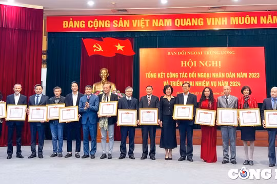 Hội Nhà báo Việt Nam nhận nhiều bằng khen trong công tác đối ngoại nhân dân năm 2023