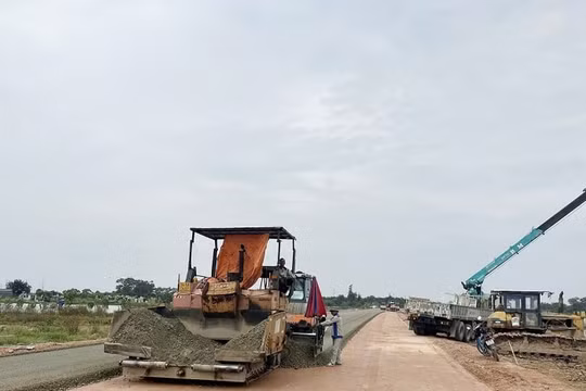 Bắc Ninh: Quyết tâm hoàn thành xây dựng đường song hành thuộc dự án đường Vành đai 4 trước 31/12/2025