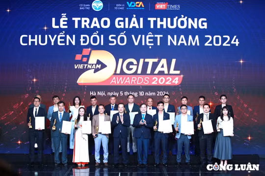 Vinh danh 45 đơn vị và các giải pháp chuyển đổi số xuất sắc