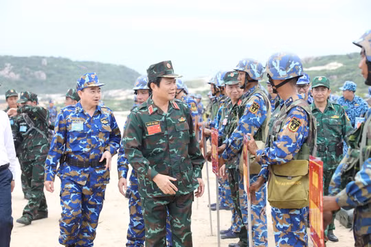 Xây dựng Quân đội tinh, gọn, mạnh, tiến lên hiện đại trong Kỷ nguyên mới của Đất nước