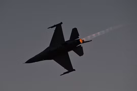 Những dấu hỏi lớn phía sau vụ tiêm kích F-16 của Ukraine vừa xung trận đã bị rơi