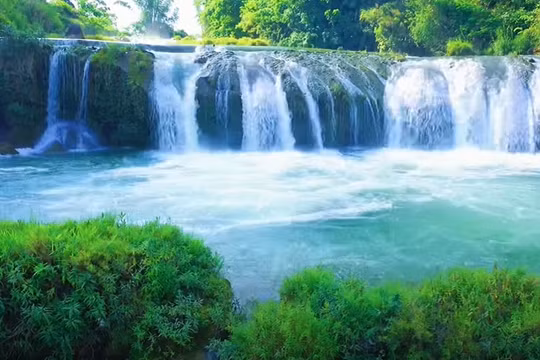 Vẻ đẹp thơ mộng của thác Cò Là ở miền non nước Trùng Khánh, Cao Bằng