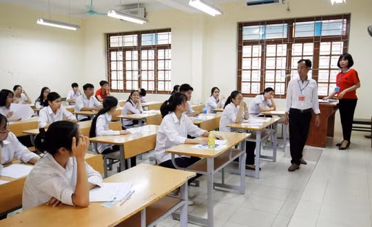 Giảng viên đại học được miễn tham gia coi thi, chấm thi tốt nghiệp THPT