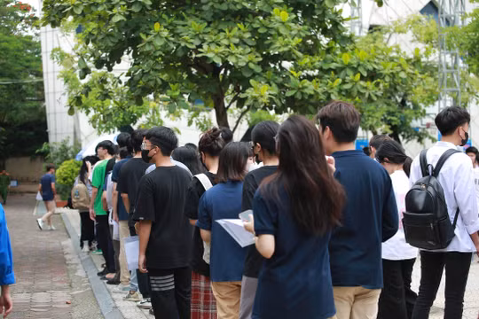 Đề thi tốt nghiệp THPT 2024 môn Địa lý, mã đề 304