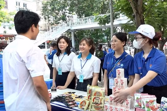Hà Nội: Hơn 5000 thanh niên tình nguyện tham gia tiếp sức cho kỳ thi tốt nghiệp THPT năm 2024