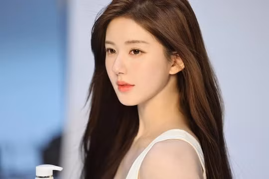 Triệu Lộ Tư tuyên bố tạm dừng hoạt động do bị lừa, đang trầm cảm?