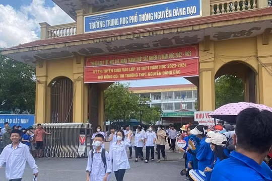 Bắc Ninh: Xác minh thông tin giám thị vào nhà vệ sinh chụp ảnh bài thi lớp 10 của thí sinh