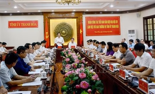 Đoàn khảo sát Tiểu ban Văn kiện Đại hội XIV của Đảng làm việc tại Thanh Hóa