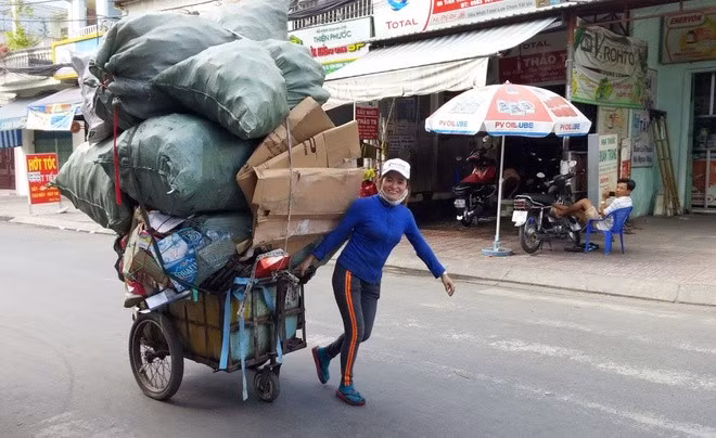 thu-mua-ve-chai.jpg