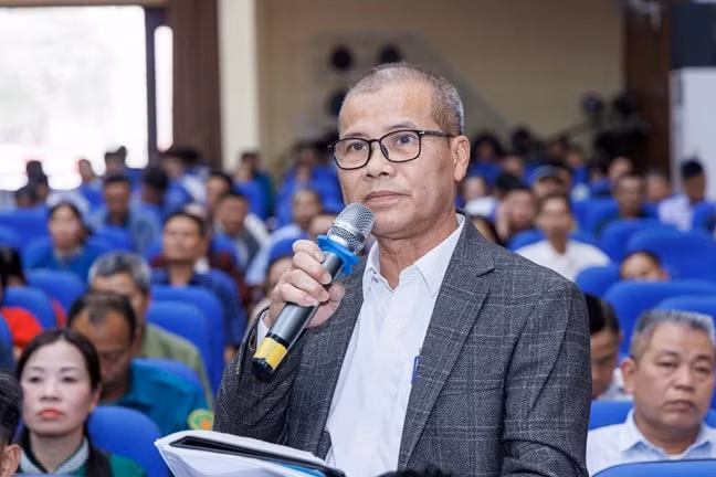 Cử tri phát biểu tại Hội nghị