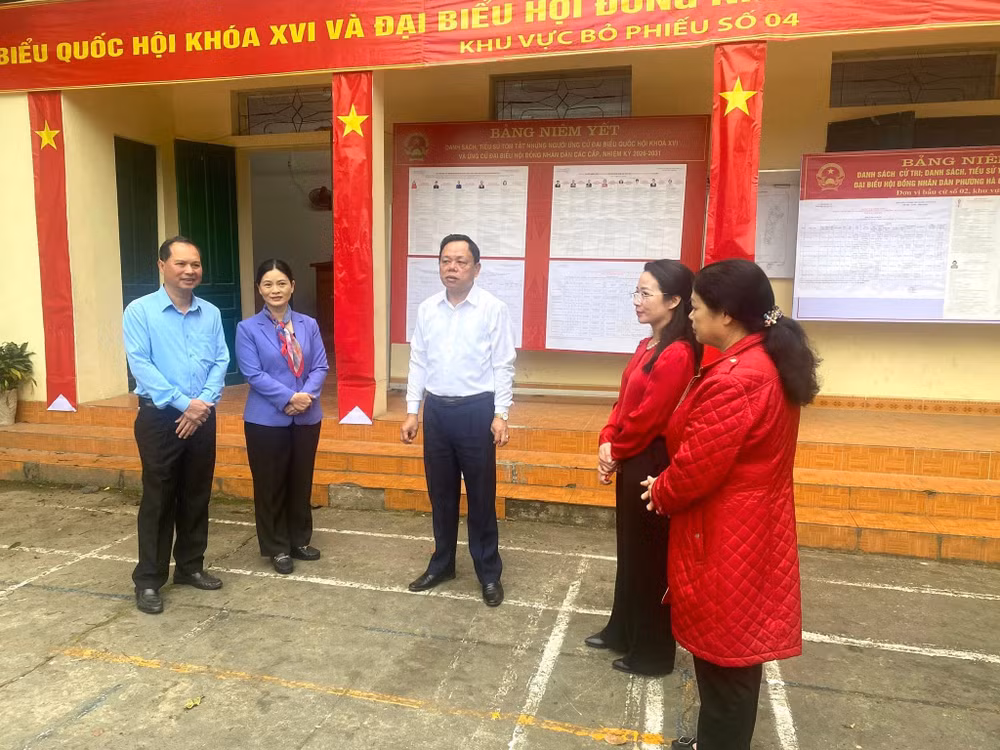 Đc Vương Ngọc Hà, Phó Chủ tịch UBND tỉnh Kiểm tra công tác chuẩn bị bầu cử tại phường Hà Giang 1