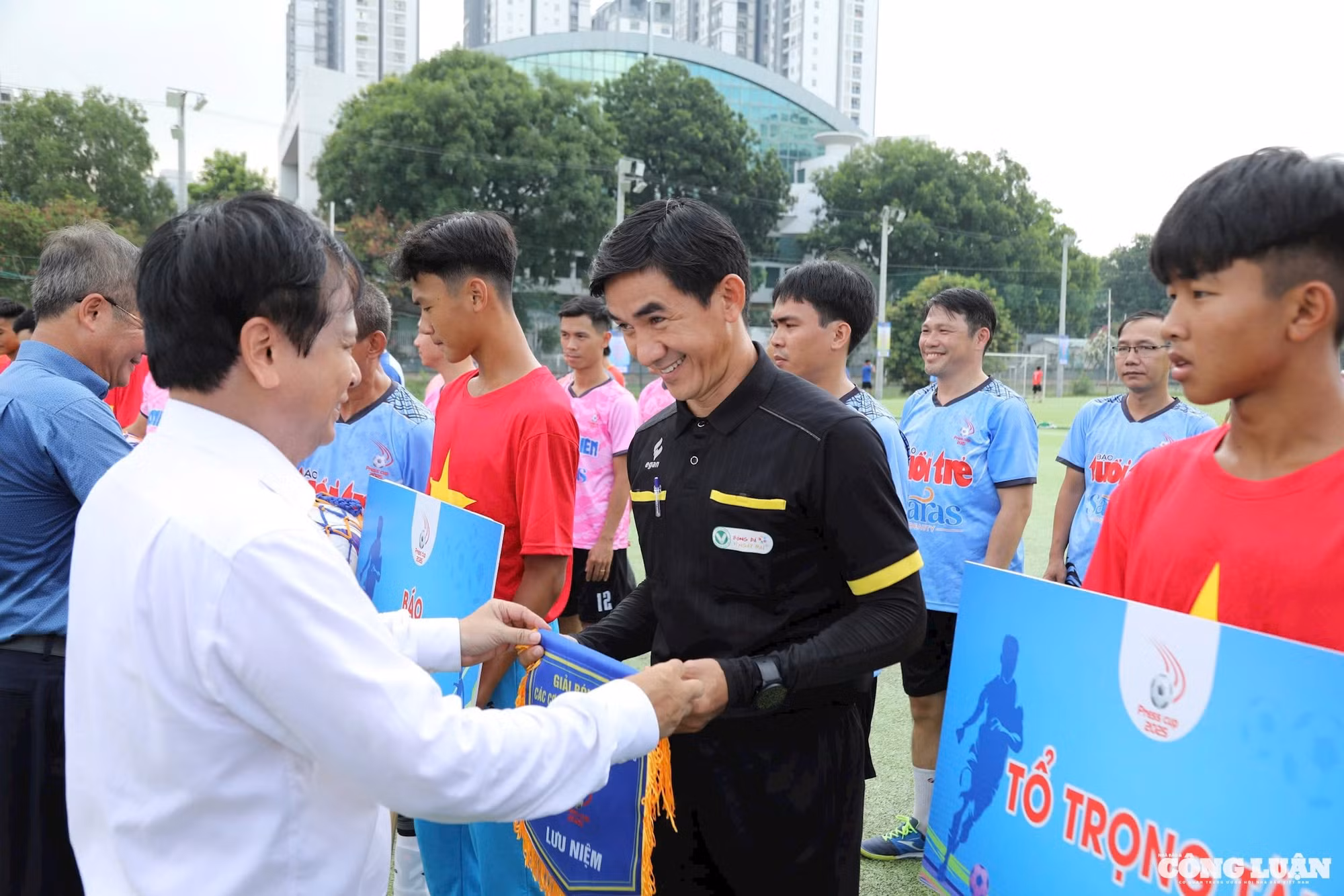 khai-mac-press-cup-4.jpg