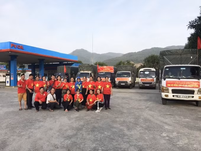 PVOIL hỗ trợ dầu xăng xe cứu trợ đồng bào lũ lụt miền Trung