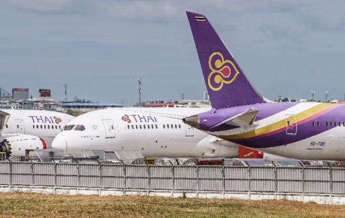 Thai Airways cũng đã cho nhân viên nghỉ phép 6 tháng và được trả 20% mức lương thông thường. Ảnh: Akira Kodaka/Nikkei