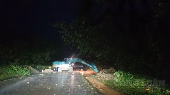 Công tác khắc phục sự cố được thực hiện hết sức khẩn trương bất kể ngày đêm