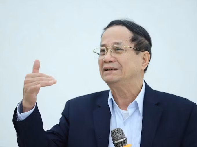 PGS. TS Ngô Trí Long cho rằng, trong nhiều trường hợp, chậm cổ phần hóa, thoái vốn cũng đồng nghĩa với khả năng gây thất thoát vốn cho Nhà nước.