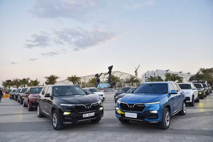 Mẫu xe SUV Lux SA2.0 nhận được mức giảm giá đến 285 triệu đồng.