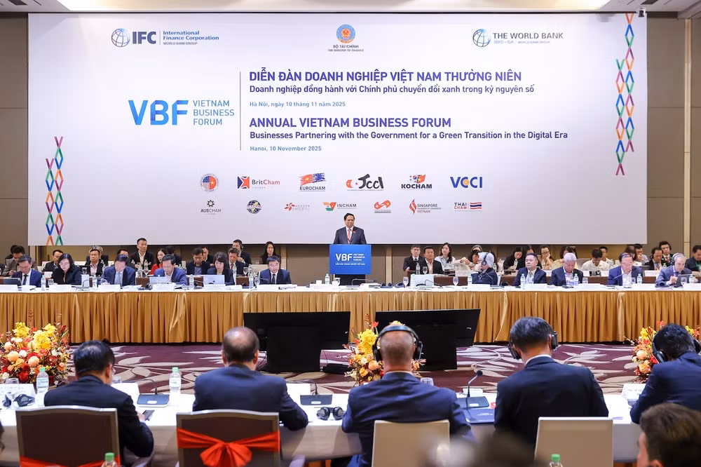 Thủ tướng: Chuyển đổi, tìm kiếm và kiến tạo động lực tăng trưởng mới là khách quan và tất yếu- Ảnh 11.