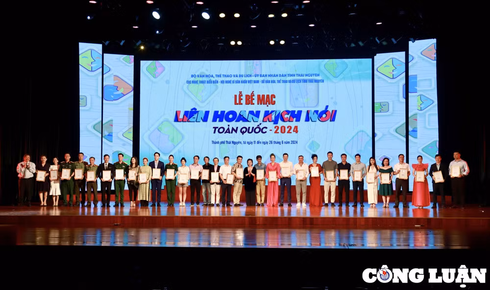 lien hoan kich noi toan quoc nam 2024 mang den cho khan gia nhieu cam xuc hinh 3