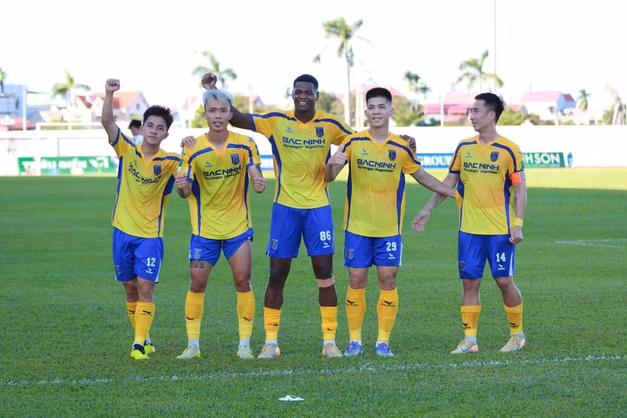 Vượt qua PVF-CAND trên chấm luân lưu, Bắc Ninh thăng hạng V.League